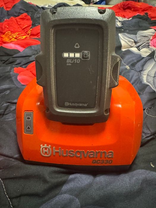 Statie incarcare si acumulator husqvarna