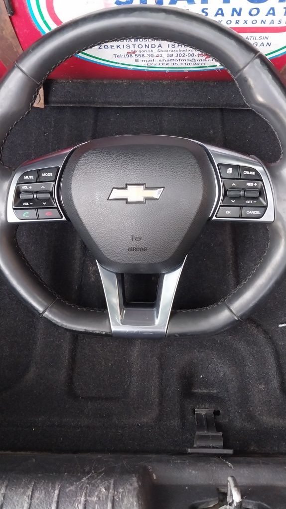 Hyundai rul sotiladi