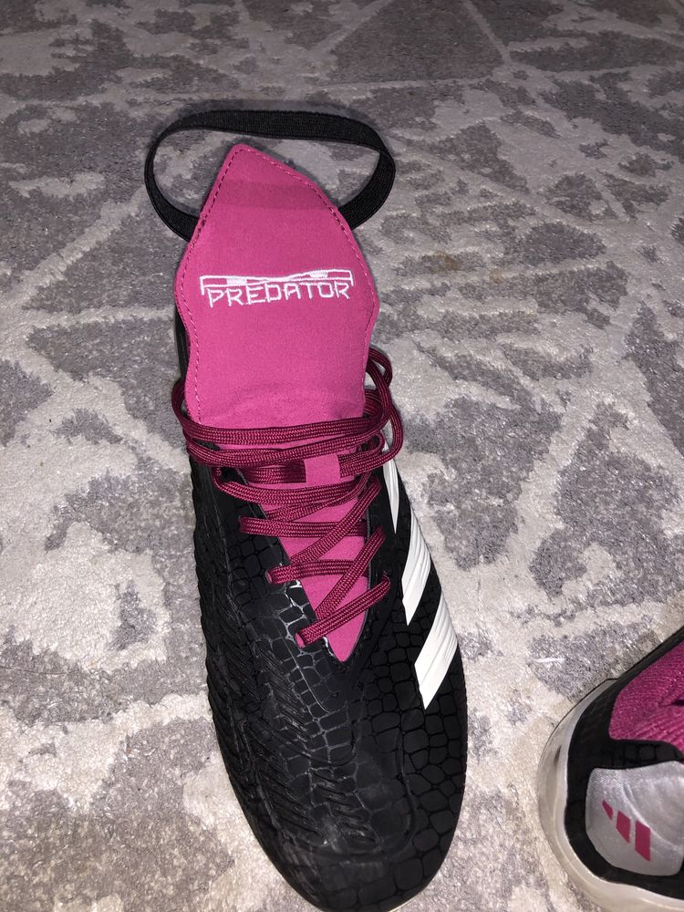Бутсы adidas predator