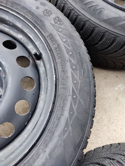 205/60/15 Зимни Nexen с алуминиеви джанти БМВ е39