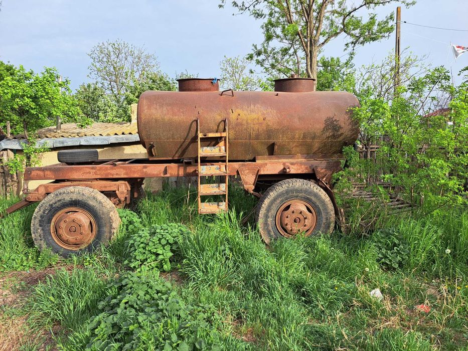 Vand cisterna  remorca