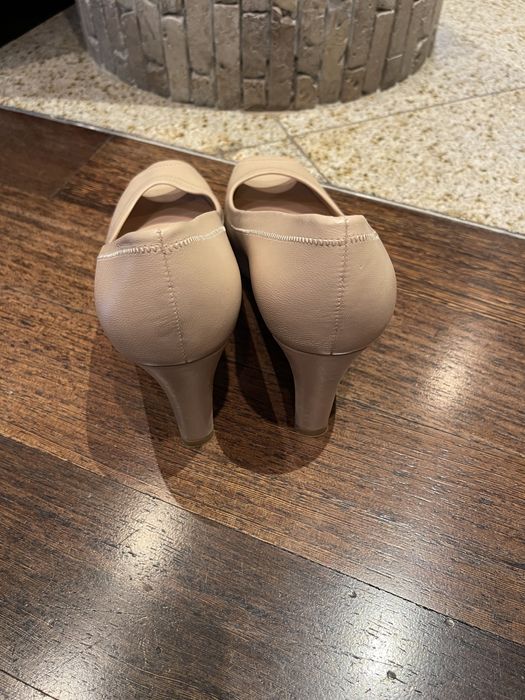 Pantofi cu toc Stuart Weitzman