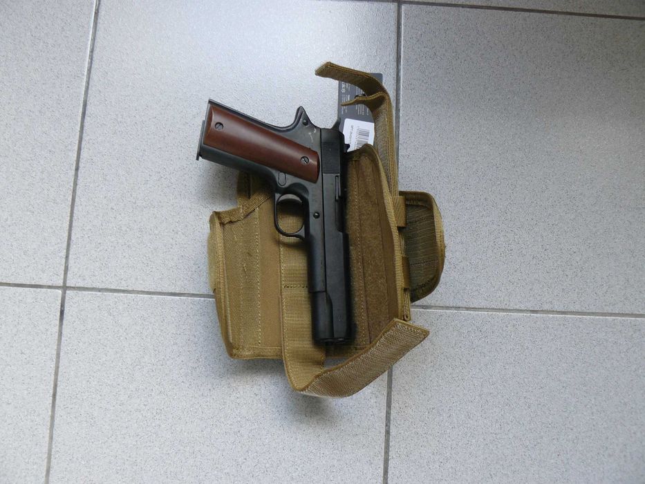 Toc Pistol /Holster Prindere Sold/Curea UNIVERSAL Nou Tan