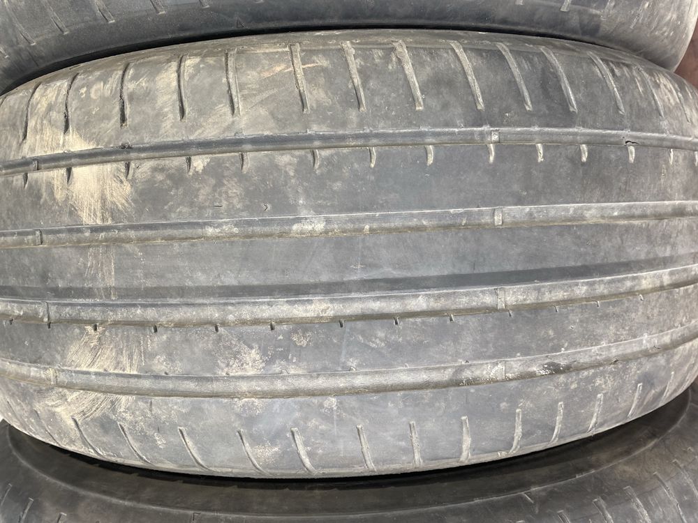 Cauciucuri vara Dunlop 225 55 17 6mm la 100 ron buc an 2019