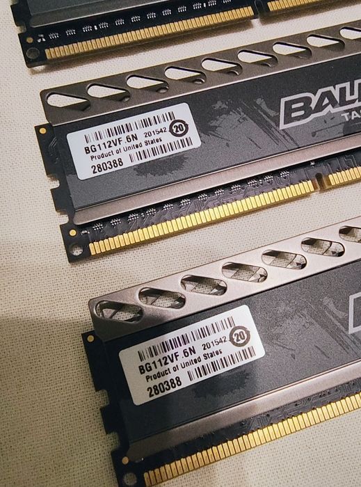 Свтещи Рам памети Crucial Balistix Tactical Tracer 16gb 1866MHz