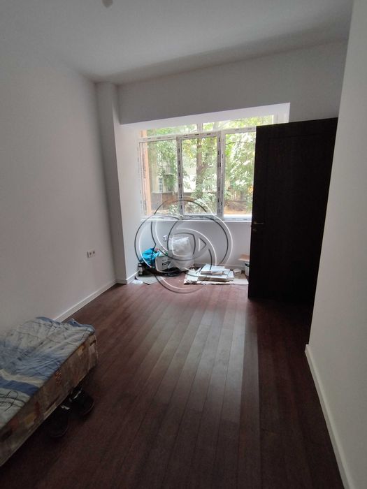 Дава се под наем Офис в София, Център - 132 кв.м за 1000 € - Снимка #3