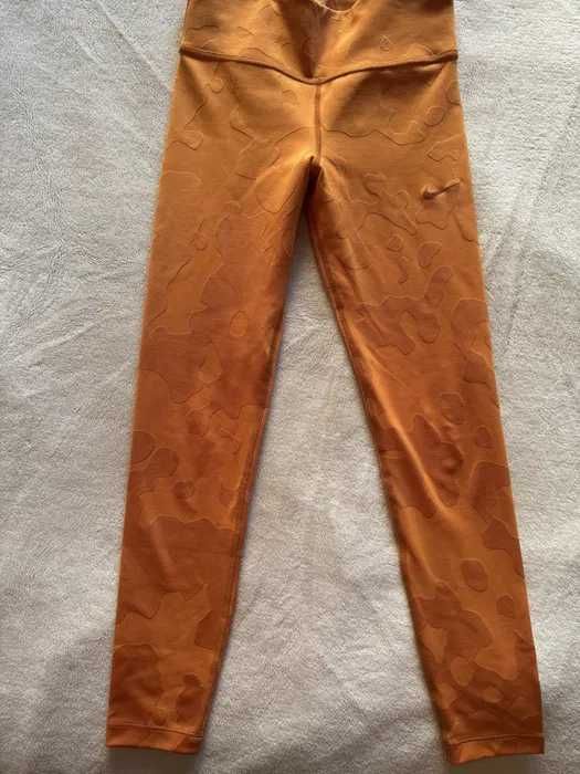 Долнище Nike NSW TCH FLC, клин NIKE, панталони и дънки Zara Next DKNY