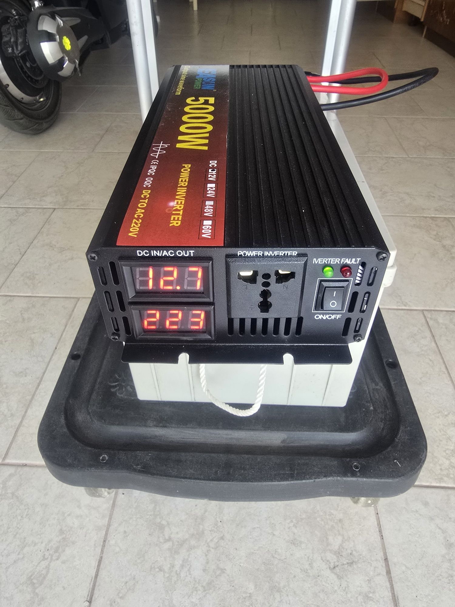 Invertor auto EASUN Power 12v- 5000w.