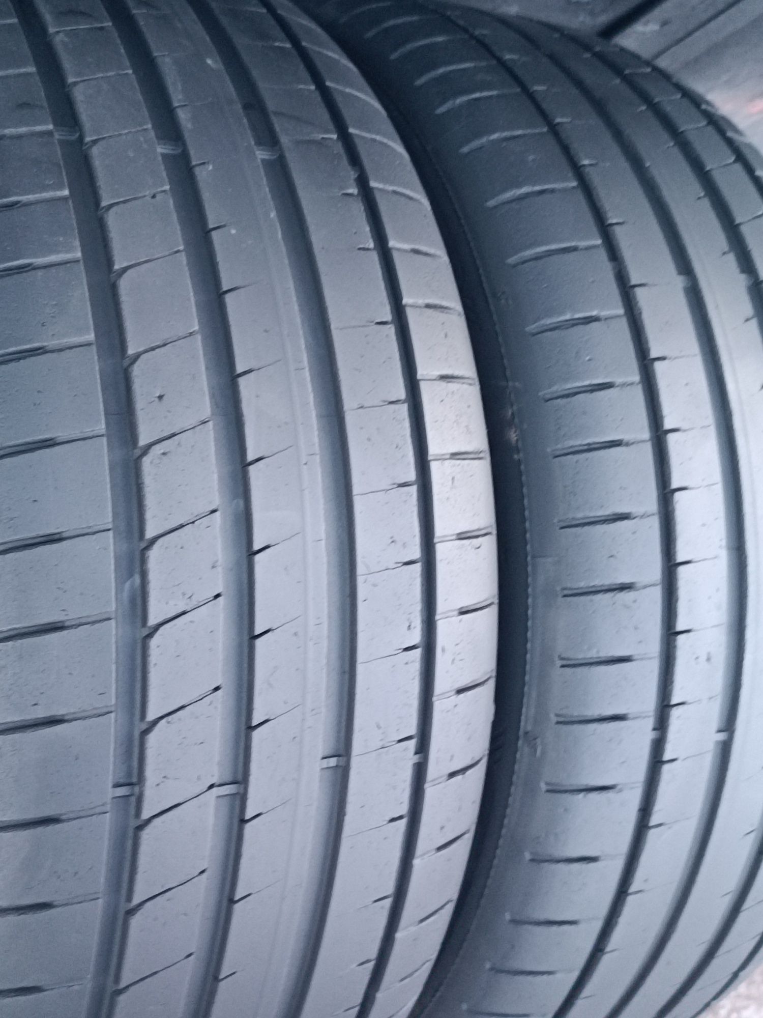 225/45/17 Goodyear Дот 0424