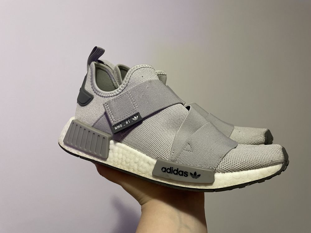 Маратонки Adidas NMD R1 W Strap