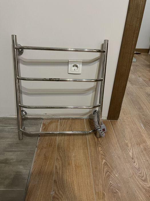 вешалка металлическая