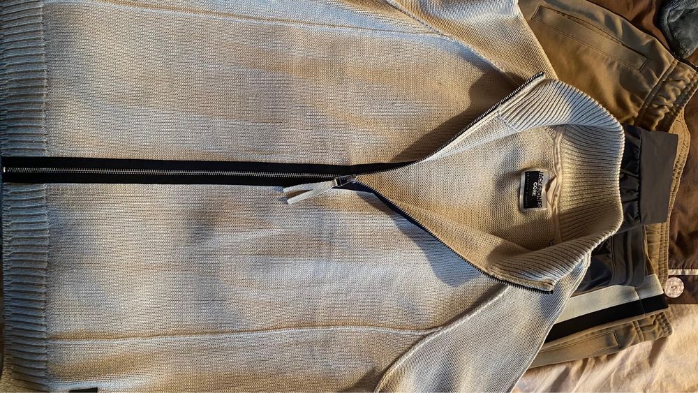 Продам кофту от бренда Jack&Jones, оригинал.