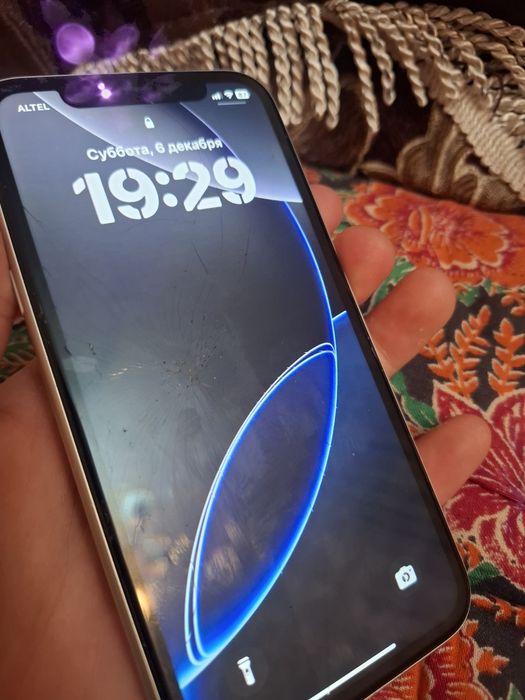 Срочно продам айфон 11 64 гб