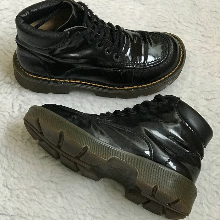 Ghete negre unisex Dr .Martens piele lacuita originale bocanci negri