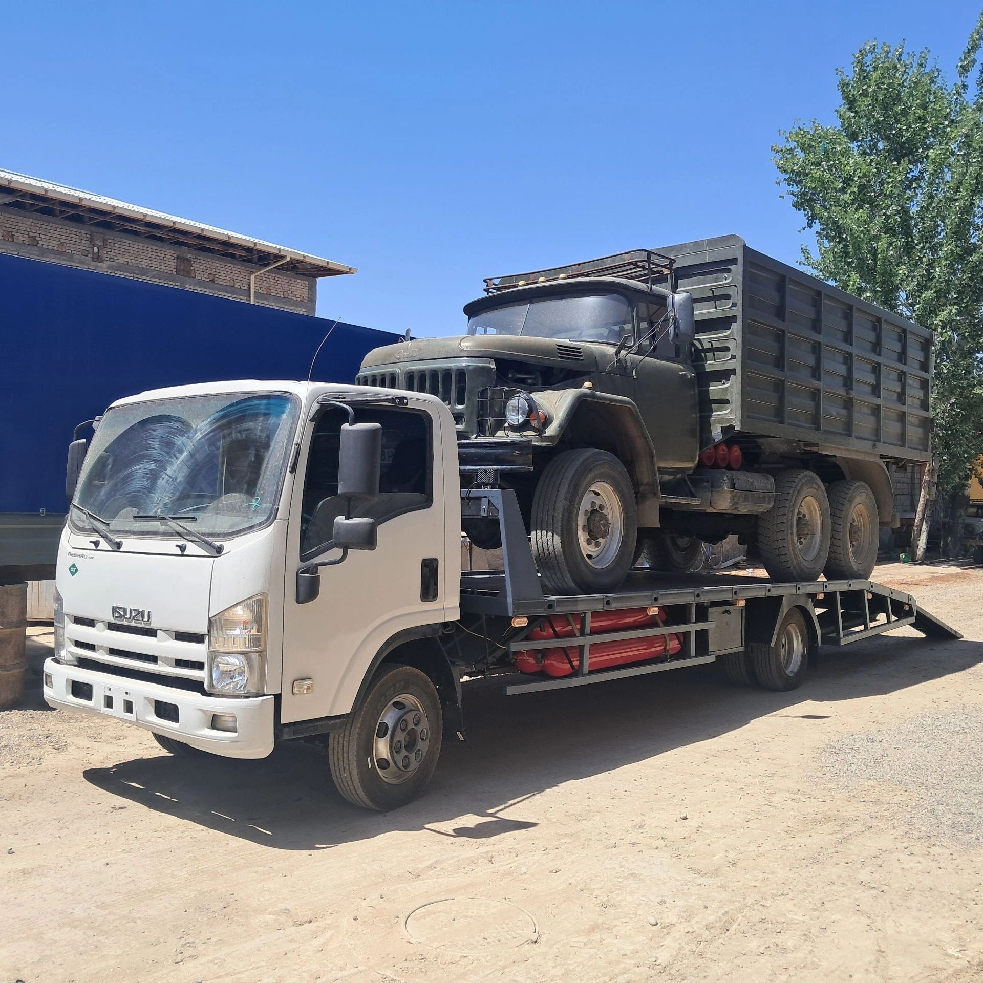 isuzu evakuator.