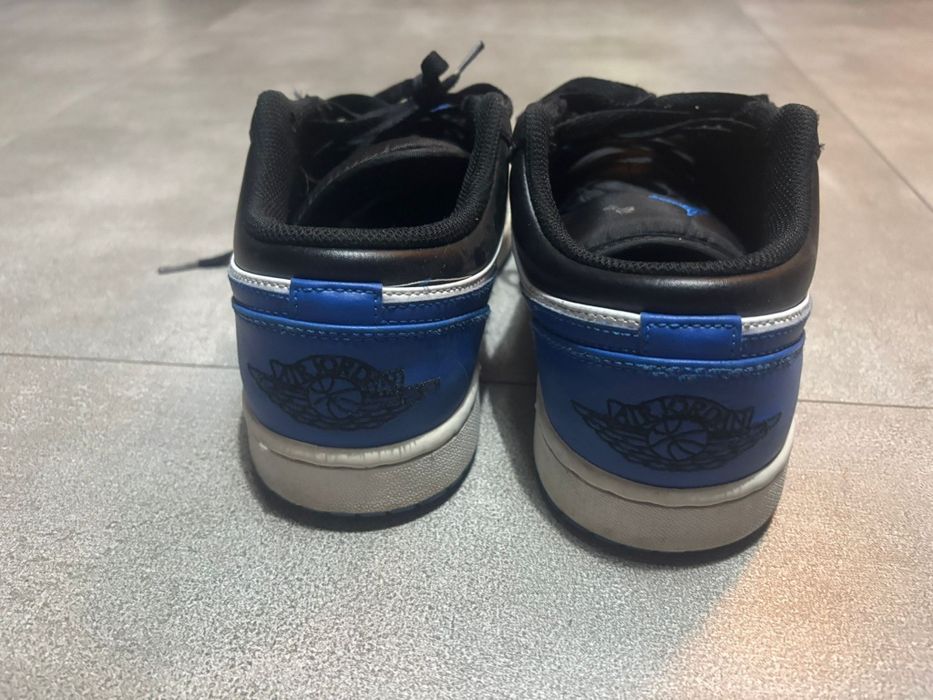 Adidasi Jordan  EUR 41