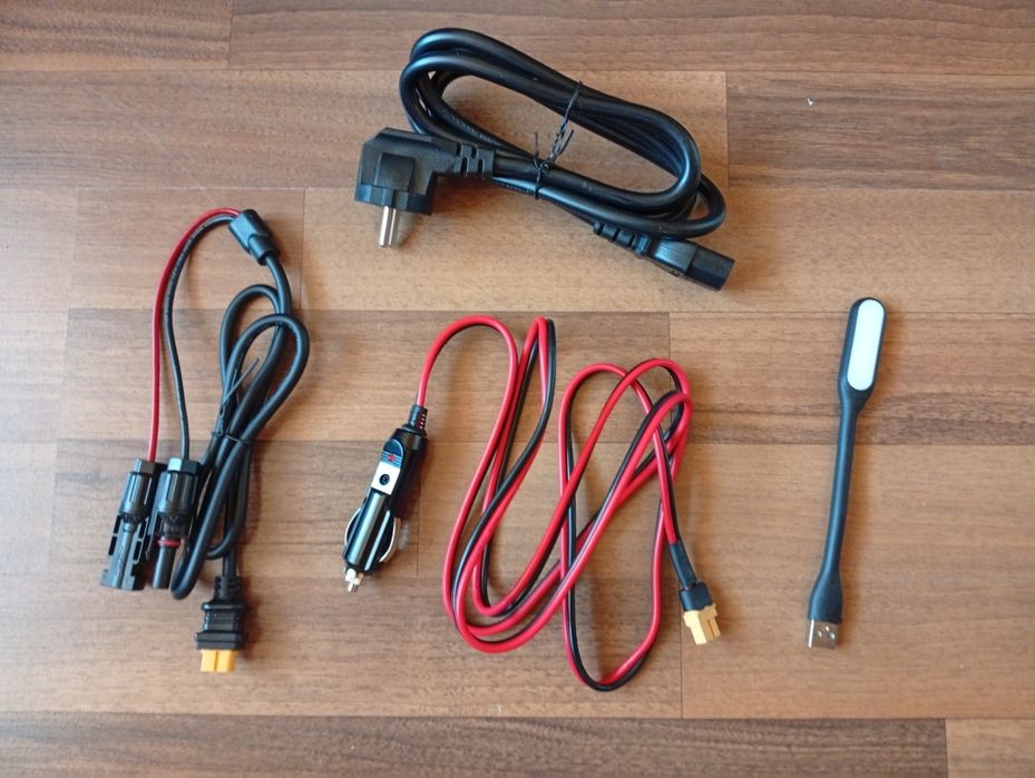 Generator solar Fossibot de 800w și de 200w și invertor 300w