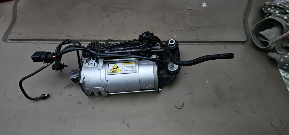 Compresor aier perne Audi Q7 an 2014