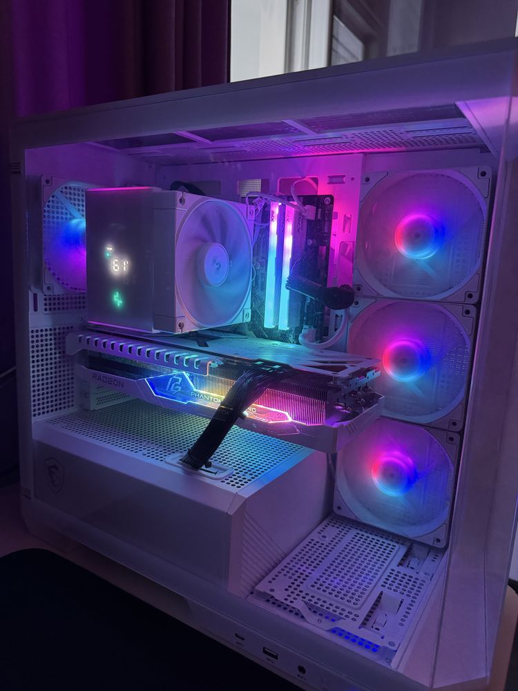 Геймърки компютър+Монитор+Периферия  R7700/RX7900XT/32RAM