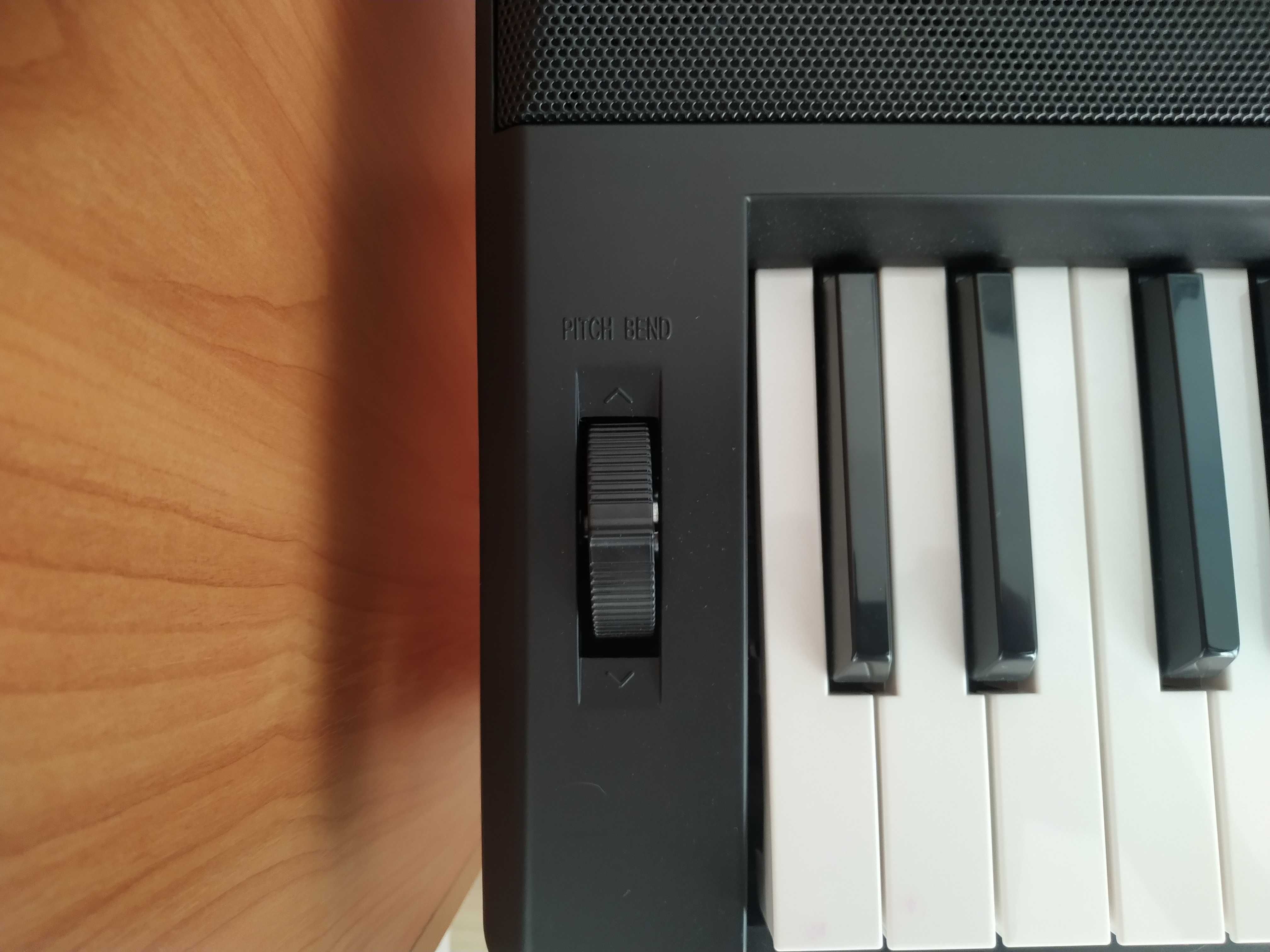 Продавам синтезатор Schubert