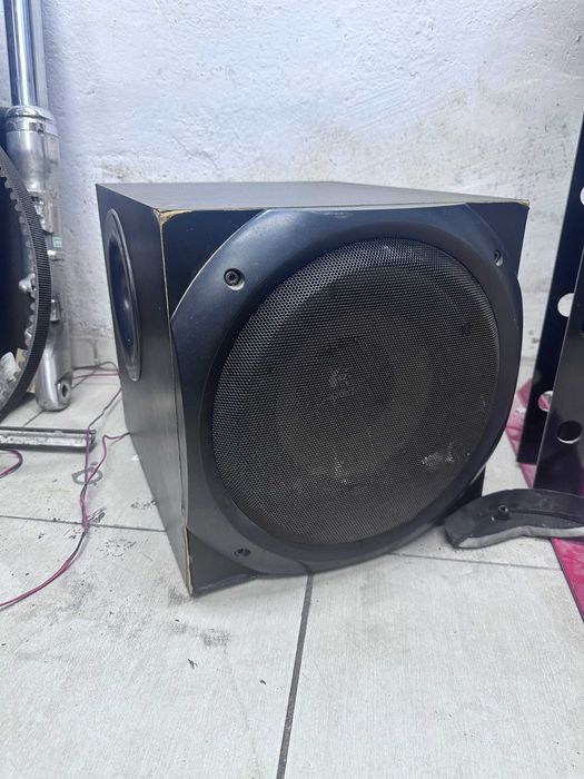 Subwoofer cu aplificator Logitech z5500