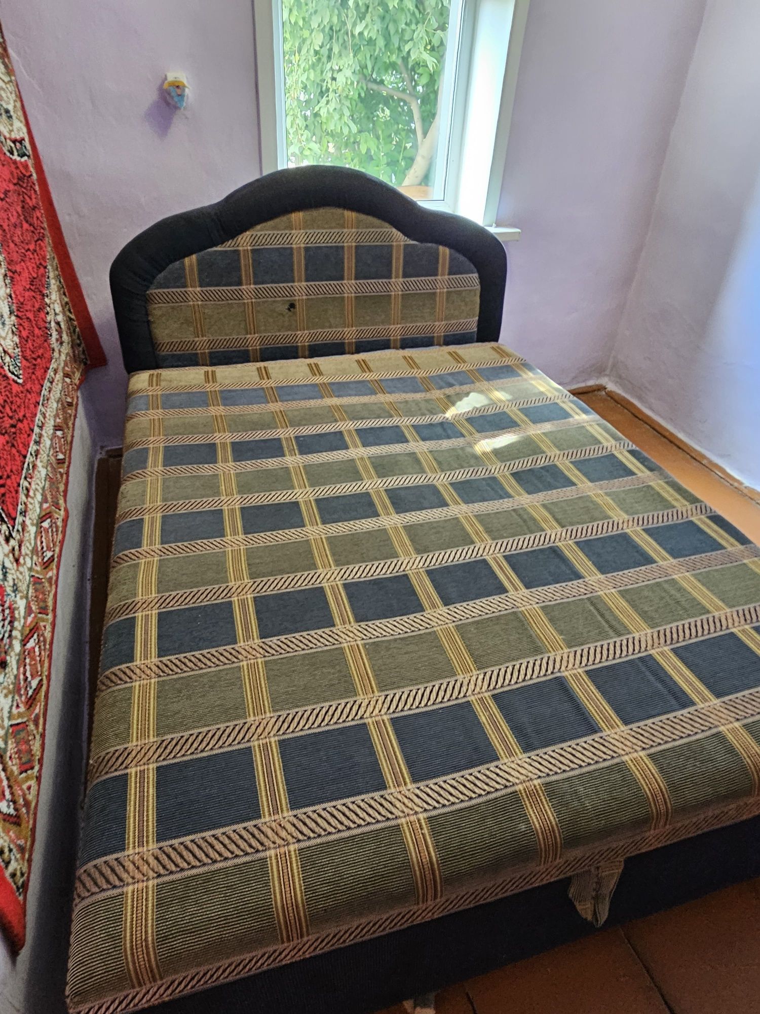 Кровать продам срочно