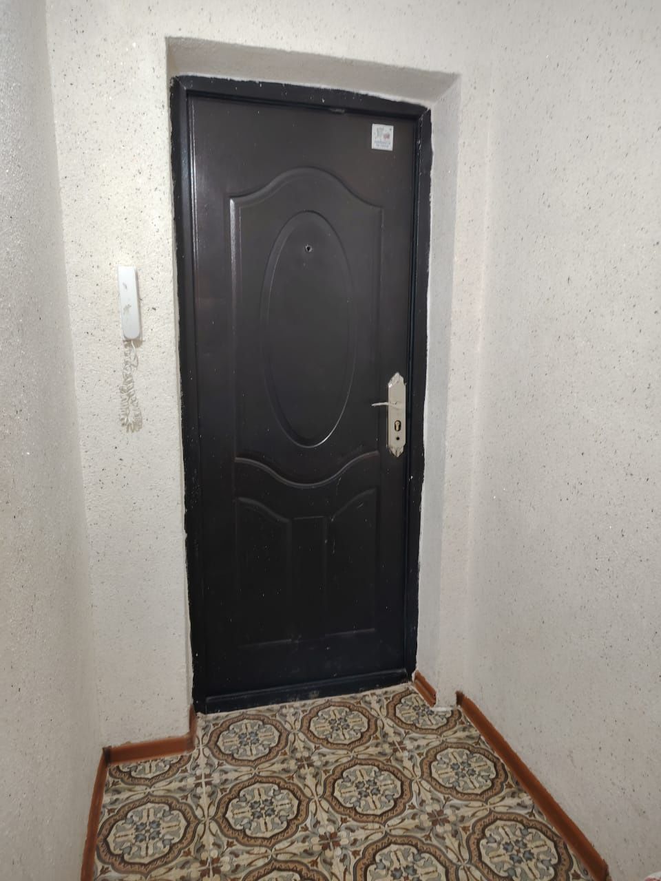 Кв Мкр Шугыла 8дом. 1 комнатный.