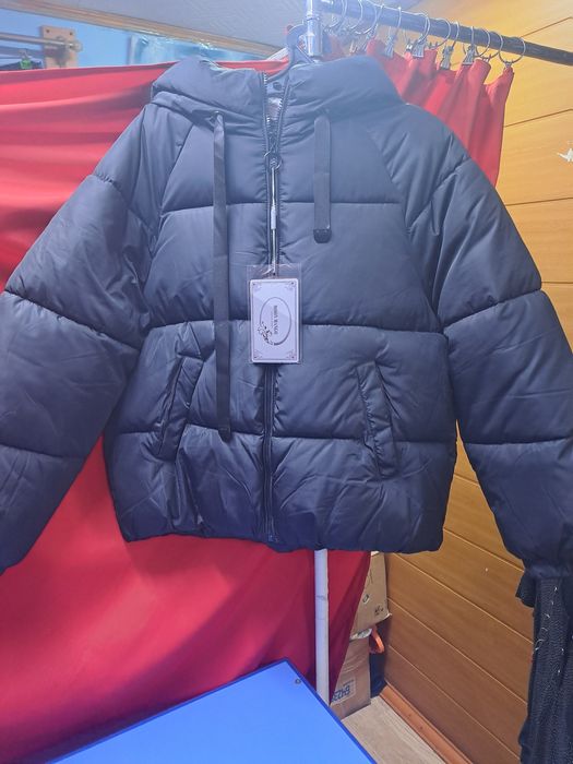 Продам новую эимнюю куртку