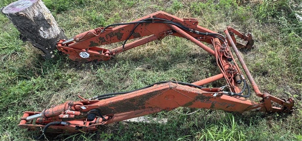 brat incarcator frontal pentru tractoare mici gen 60-80 cp