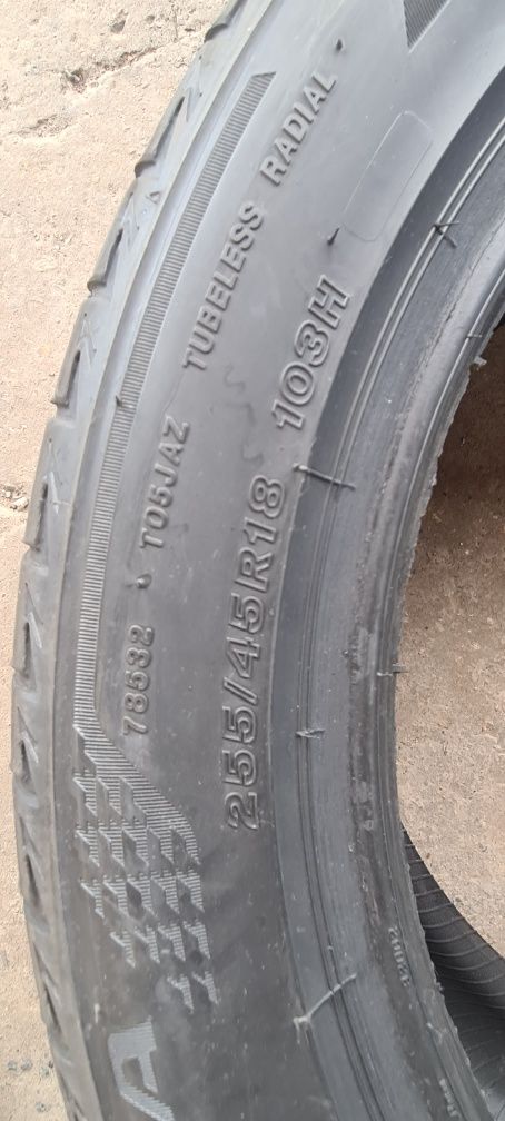4 anvelope vara Bridgestone 255/45/18,dot.2022
