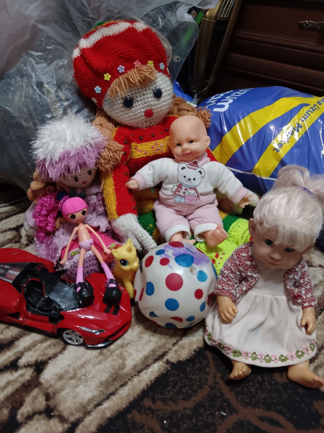 Продаются игрушки
