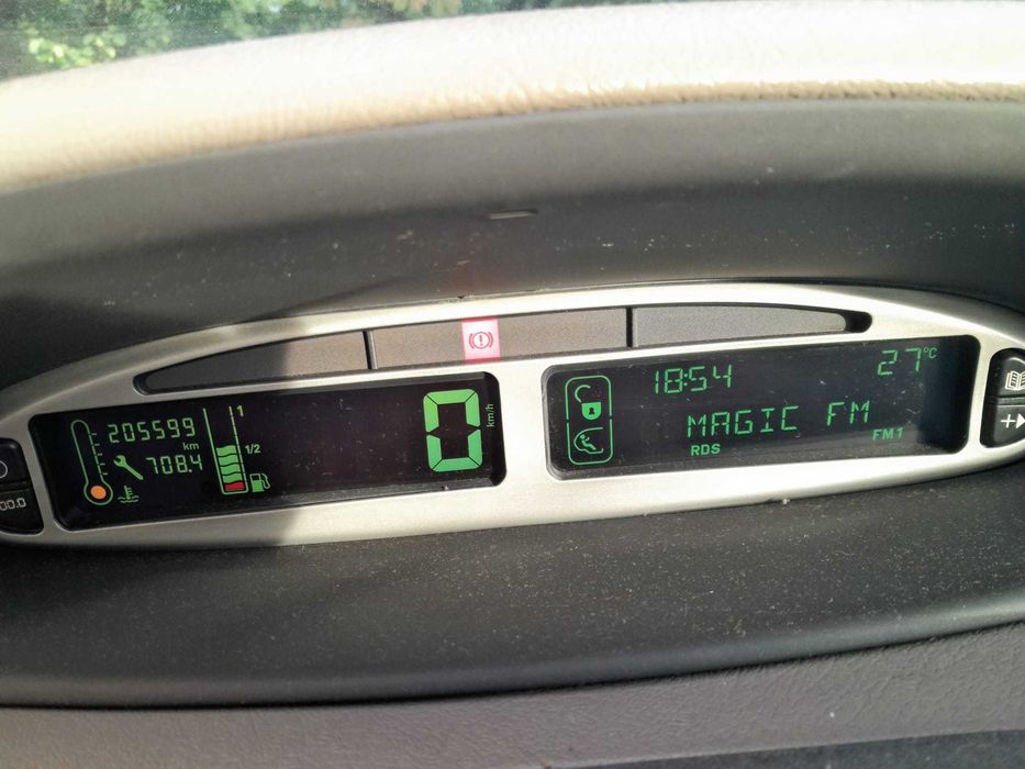 Vând Citroen XSara Picasso  1,8 benzină, an fabricație 2001