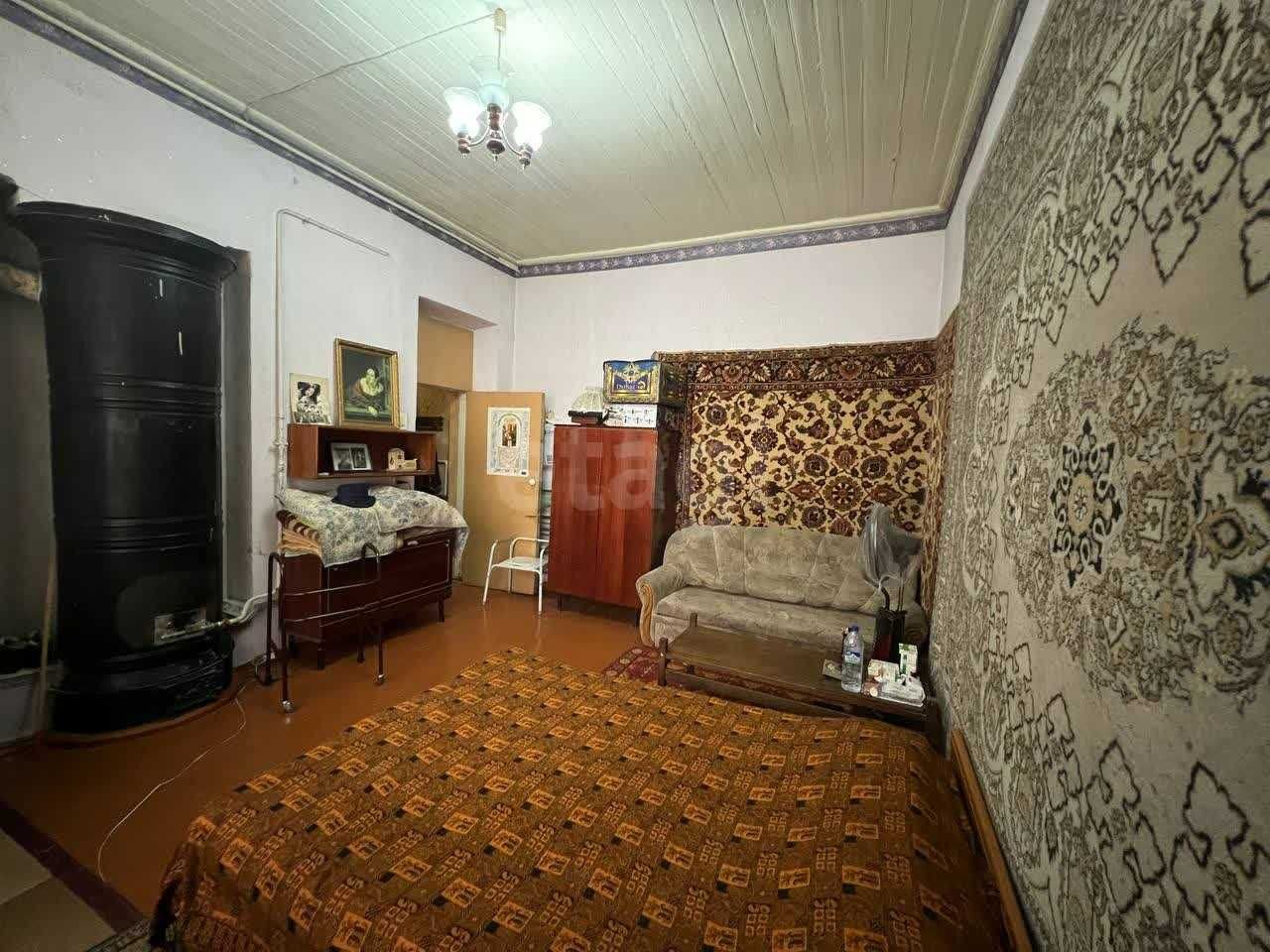 2/2/2 Центр, потолок 3,4 м , кирпич , А. Темура