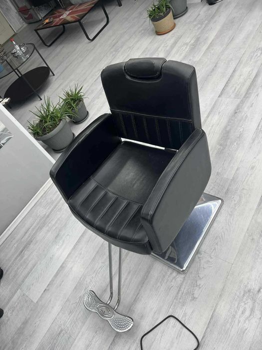 3 scaune de frizerie