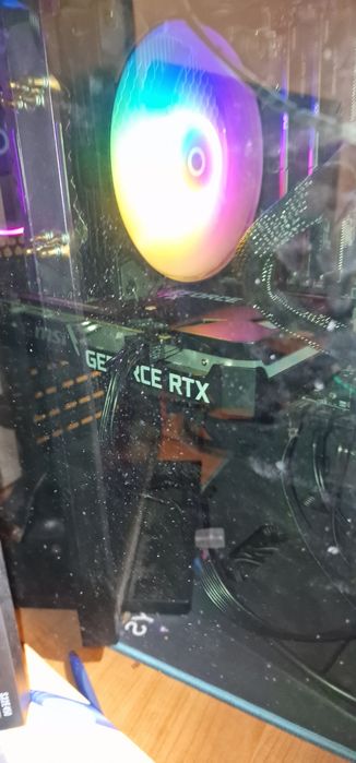 Vând calculator gaming făcut pe piese