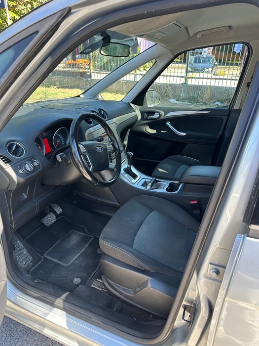 Ford galaxy 2010 4700