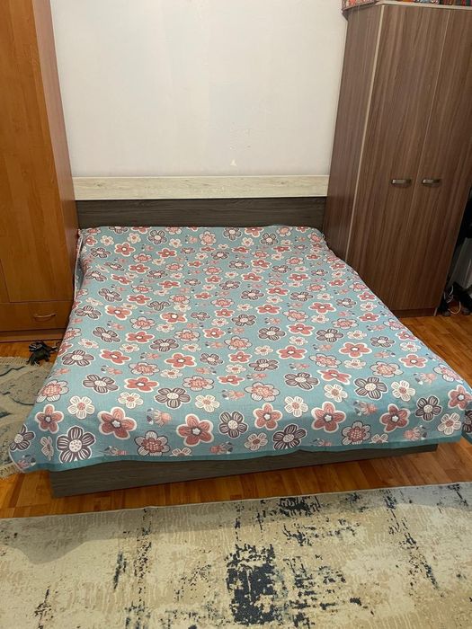 Двуспальная кровать 35 000 тг.