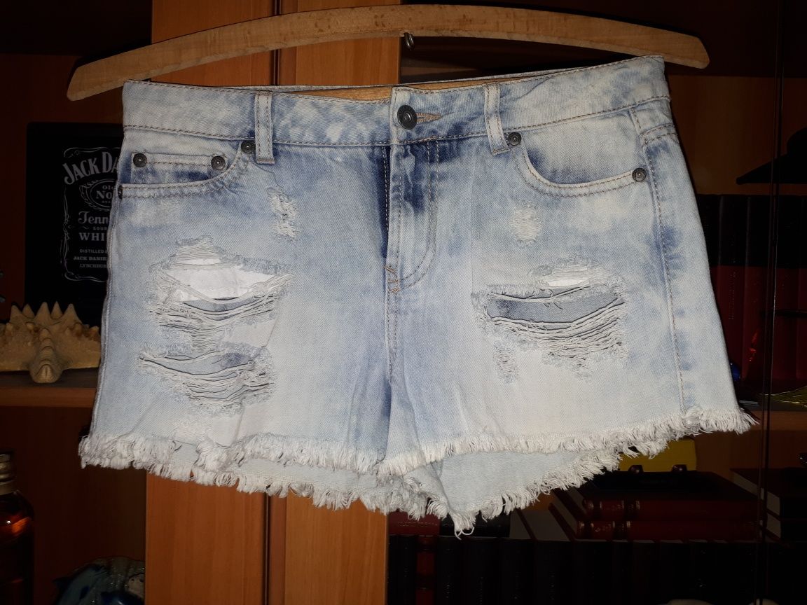 Jeans scurți "damă" -Blue spice 37, Bershka 38, Mango 36