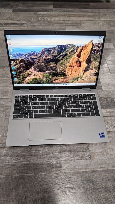 Laptop Dell Precision 3560 i.7 1185G7 32 GB RAMI
