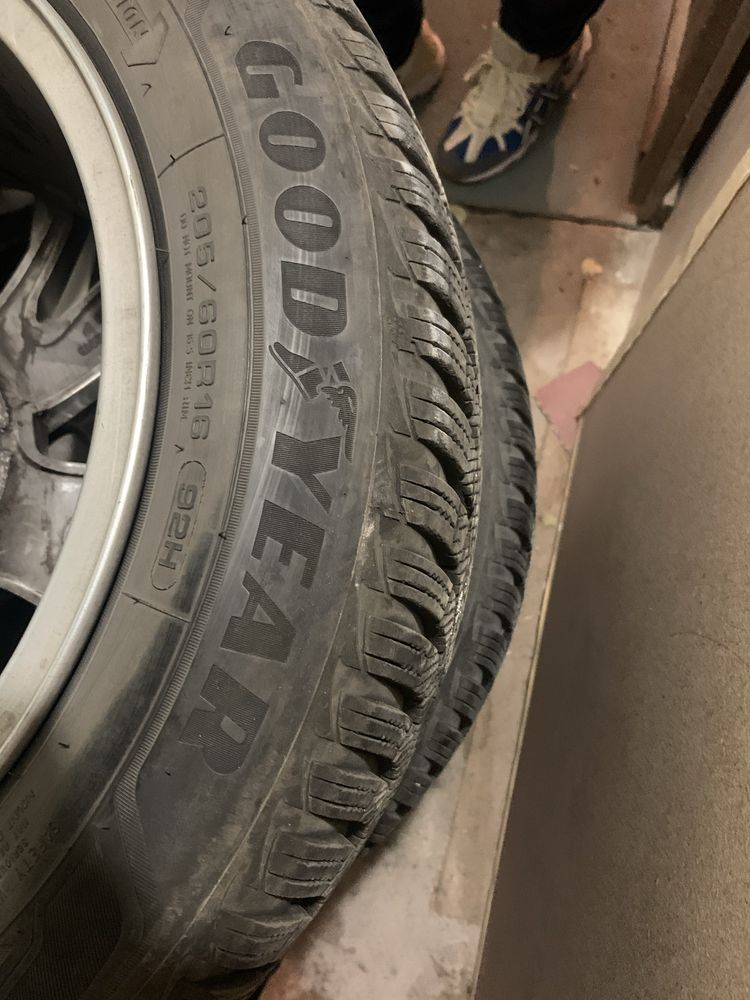 джанти с зимни гуми за AUDI 16”
