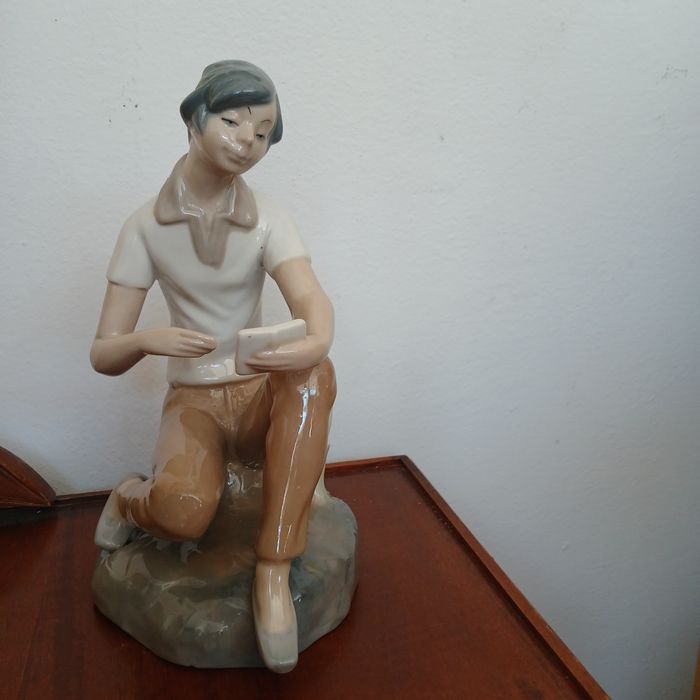 Порцеланова фигура