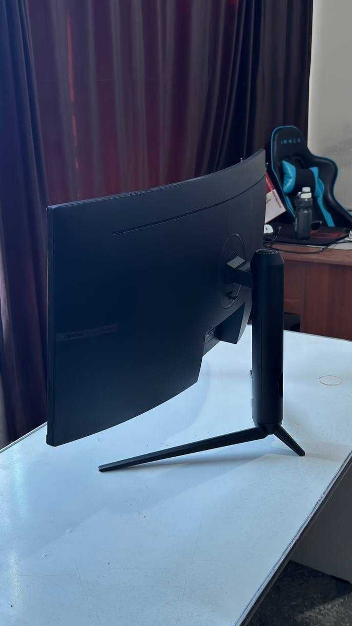 Monitor 34 cuvet 144 ips madel msi