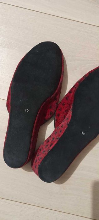 Papuci de casa stil saboti din catifea