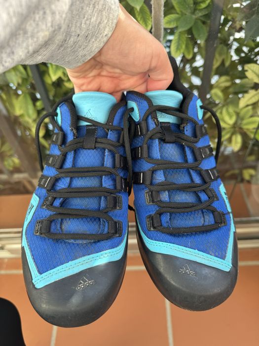 Маратонки адидас