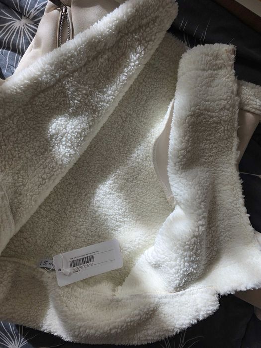 Късо палто от велур