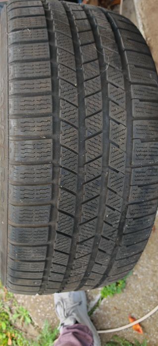 Зимни гуми 295/35/21 Continental