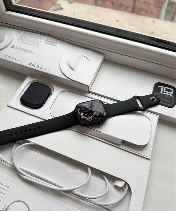 Apple iWatch 10 Black 46mm 100%