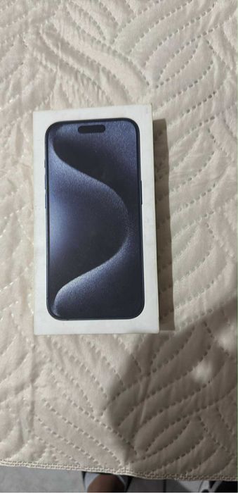 Продавам iphone 15 pro