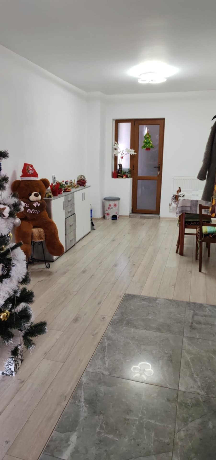 apartamente de vanzare lupeni
