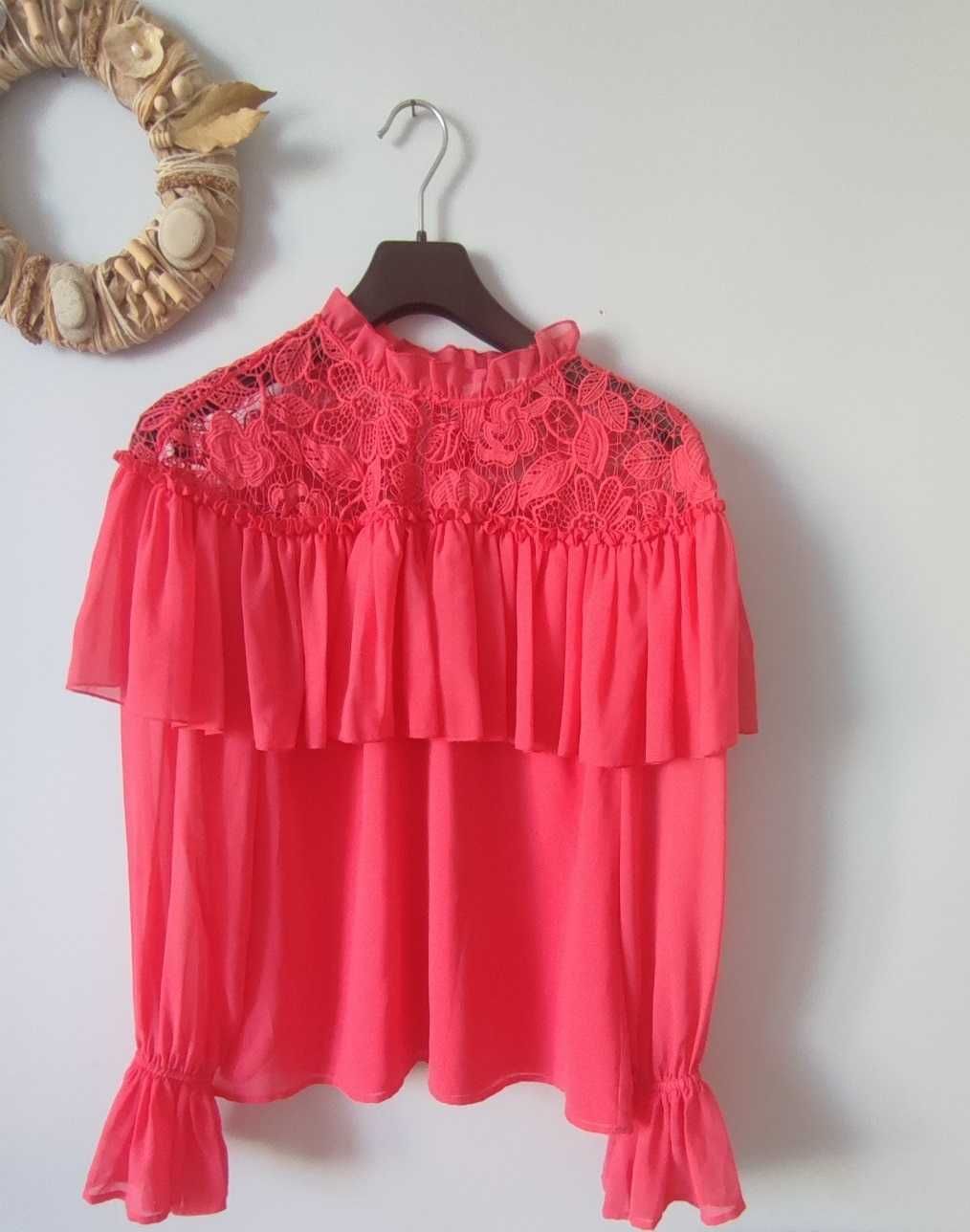 Елегантна розова малинова блуза с дантела на английската марка By Very